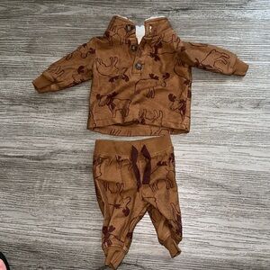 New Born  Carters matching set